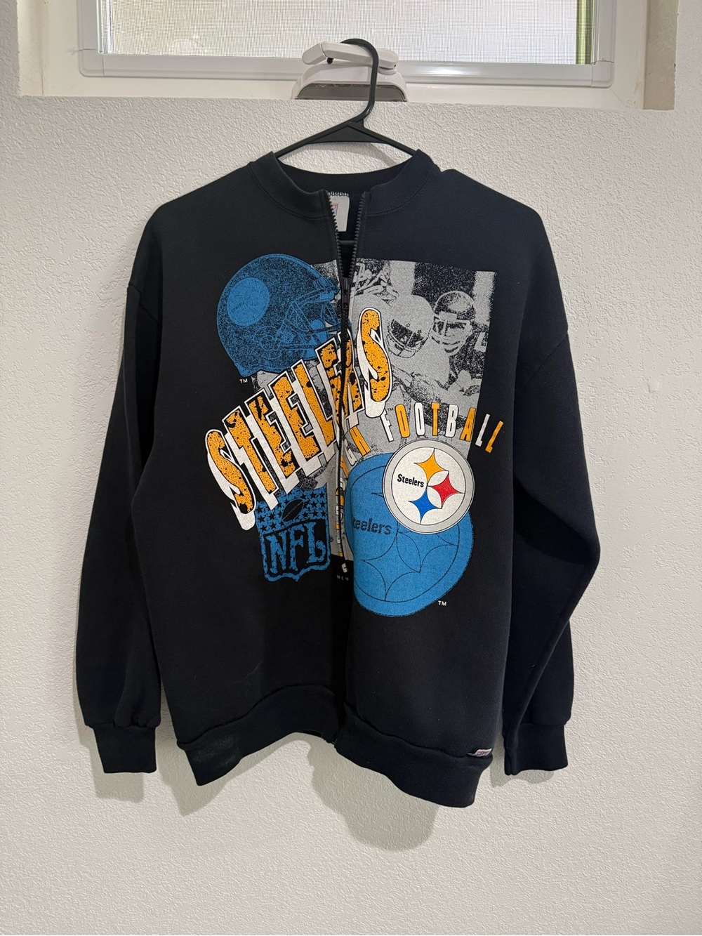 Pittsburgh Steelers Black Graphic Design Zip Up Sweater